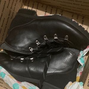 Clarks women boots
